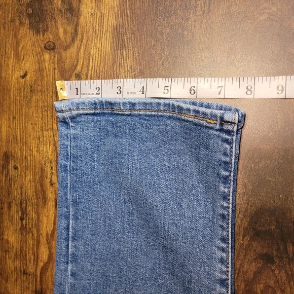 Levi's Jeans Size 31 Wedgie Straight Button Fly High Rise Medium Light Wash - Picture 12 of 13